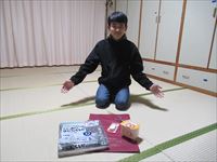 プレゼントを紹介しているところ